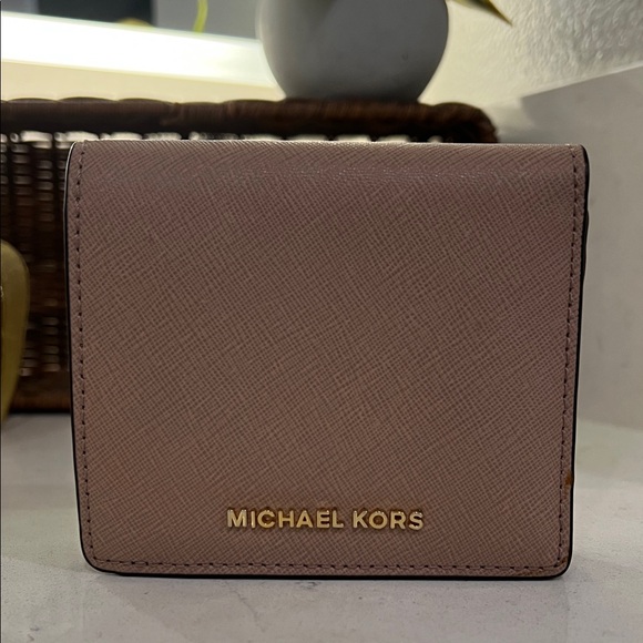 Michael Kors Handbags - Michael Kors Blush Card Holder